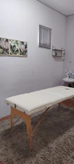 THERAPIST ROOM AVAILABLE IMMEDIATELY