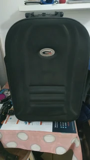 Travel suitcase