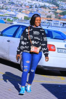 Looking for a bartending job or as a sales lady