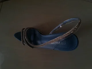 Denim Kitten Heels – Like New, Trendy Y2K Style, Size 4