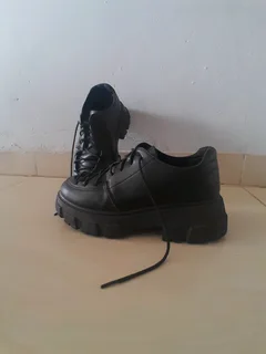 H&M Genuine Leather Loafers – Classic Black Slip-Ons, Hardly Worn