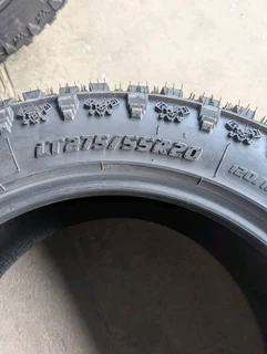 4x 275/55/20 RADAR RENEGADE R/T