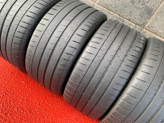 275/35/20 MICHELIN PILOT SPORT 4 Tyres