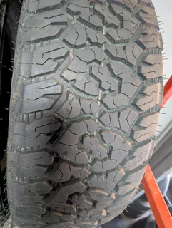 265/60/18 CATCHFORS BAKKIES TYRES X5