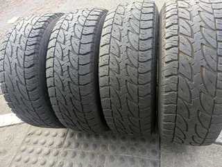 265/65/17 Bridgestone Dueler At Tyres