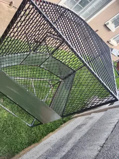Corner bird cage