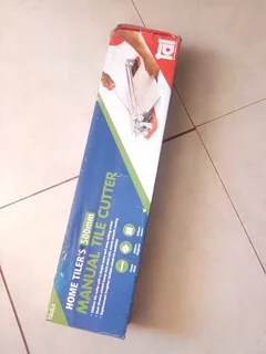 Manual tile cutter