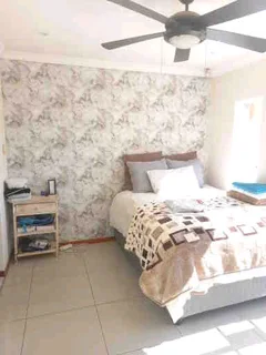 Randburg professional wallpaper installer