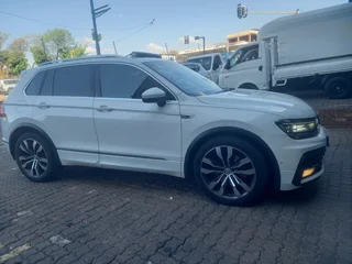2017 Volkswagen Tiguan SUV 2.0TDI 4Motion R-Line