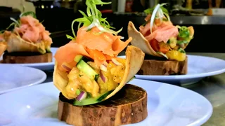 Chef available for a 4-5  hotel/lodge.