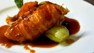 Freelance chef/full time available.