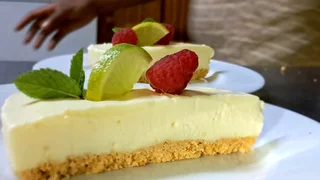 Freelance chef/full time available.