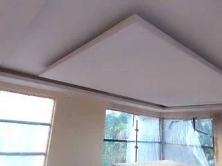 EXPERIENCED,  COMPETENT, SKILLED AND PROFESSIONAL CARPENTER.