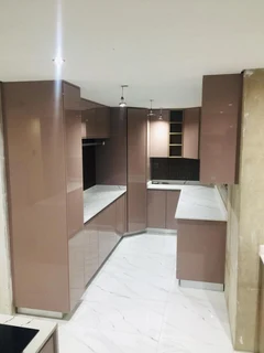 EXPERIENCED,  COMPETENT, SKILLED AND PROFESSIONAL CARPENTER.