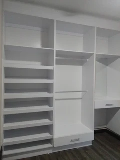 EXPERIENCED,  COMPETENT, SKILLED AND PROFESSIONAL CARPENTER.