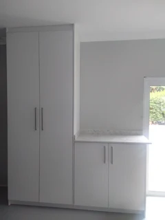 EXPERIENCED,  COMPETENT, SKILLED AND PROFESSIONAL CARPENTER.