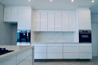 SKILLED, PROFESSIONAL,  EXPERIENCED AND COMPETENT CARPENTER.