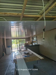 EXPERIENCED,  PROFESSIONAL,  COMPETENT AND SKILLED CARPENTER.