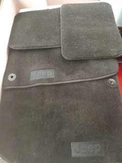 Jeep Grand Cherokee WK Carpeted Floor Mats