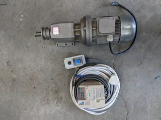 Bonfiglioli electric motor and gearbox with variable speed control