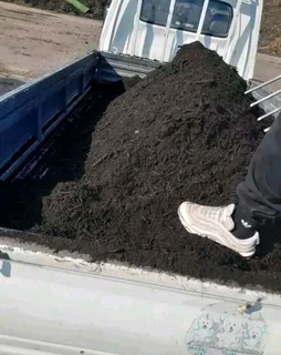 Compost, topsoil and Lawn dressing