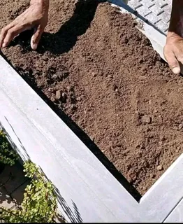 Compost, topsoil and Lawn dressing