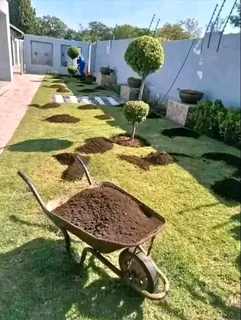 Compost, topsoil and Lawn dressing