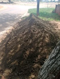 Compost, topsoil and Lawn dressing