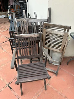 4x foldable wooden garden chairs