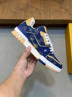 Louis vuitton sneakers