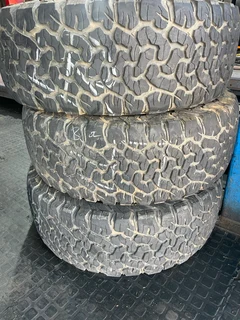 3x 275 65 17 bf Goodrich tyres with good treads available for sale