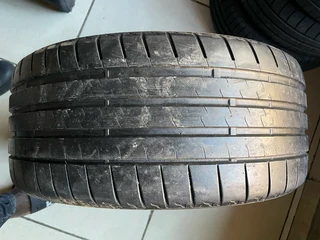 1x 235 35 19 Bridgestone tire with good treads available for sale