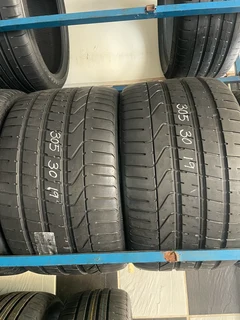 2x 305 30 19 Pirelli tyres with 95% treads available for sale