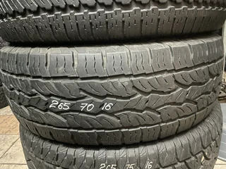 1x 265 70 16 Dunlop tyre with good treads available for sale