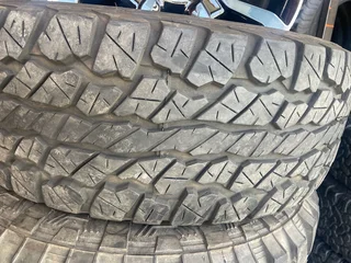 1x 265 65 17 Dunlop AT3G tyre with good treads available