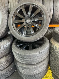A clean set of 21inch Range Rover evoque mags with 265 45 21 continental tyres with 98% treads avail