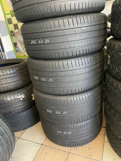 A good set of 305 35 21 and 265 40 21 Pirelli tyres with very good treads available for sale