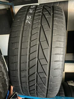 1x 275 40 19 Goodyear run flat tyre with good treads available for sale