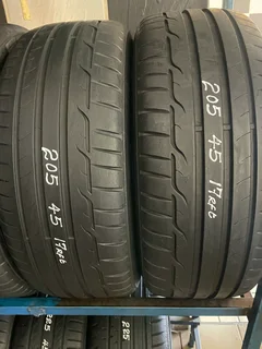 2x 205 45 17 Dunlop sp sport run flat tyre with good treads available