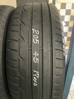 2x 205 45 17 Dunlop sp sport run flat tyre with good treads available