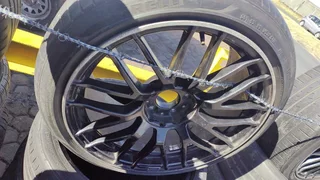 Single 19inch rim available rim only no tyre
