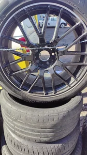 Single 19inch rim available rim only no tyre