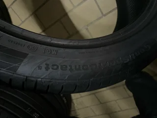 1x 245 45 19 Continental tyre with 98% treads available for sale