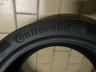 1x 245 45 19 Continental tyre with 98% treads available for sale