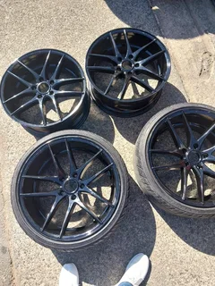 A clean set of 19inch BMW M4 Rims for sale trade ins are welcome