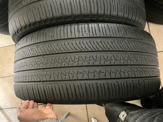 2x 275 45 21 Pirelli scorpion zero tyres with good treads available for sale