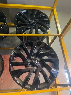 A clean set of 18inch Nissan Navara bakkie rims available for sale