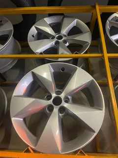 A good set of 18inch rims pcd 5/108 available for sale