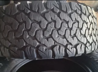 A clean set of 31x10.50 R15 Bf Goodrich ko2 tyres with 90% treads available for sale