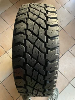 1x 265/70/17 cooper st maxx with 95% treads available